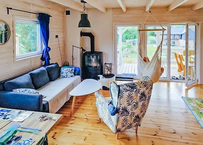 בית נופש 3 Bedroom Awesome In Jasien