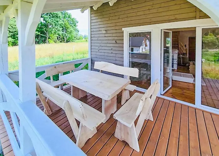 בית נופש 3 Bedroom Awesome In Jasien