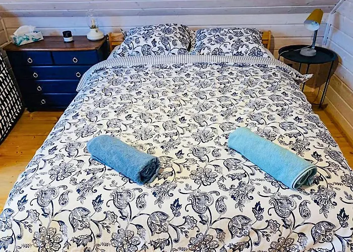 3 Bedroom Awesome In Jasien בית נופש